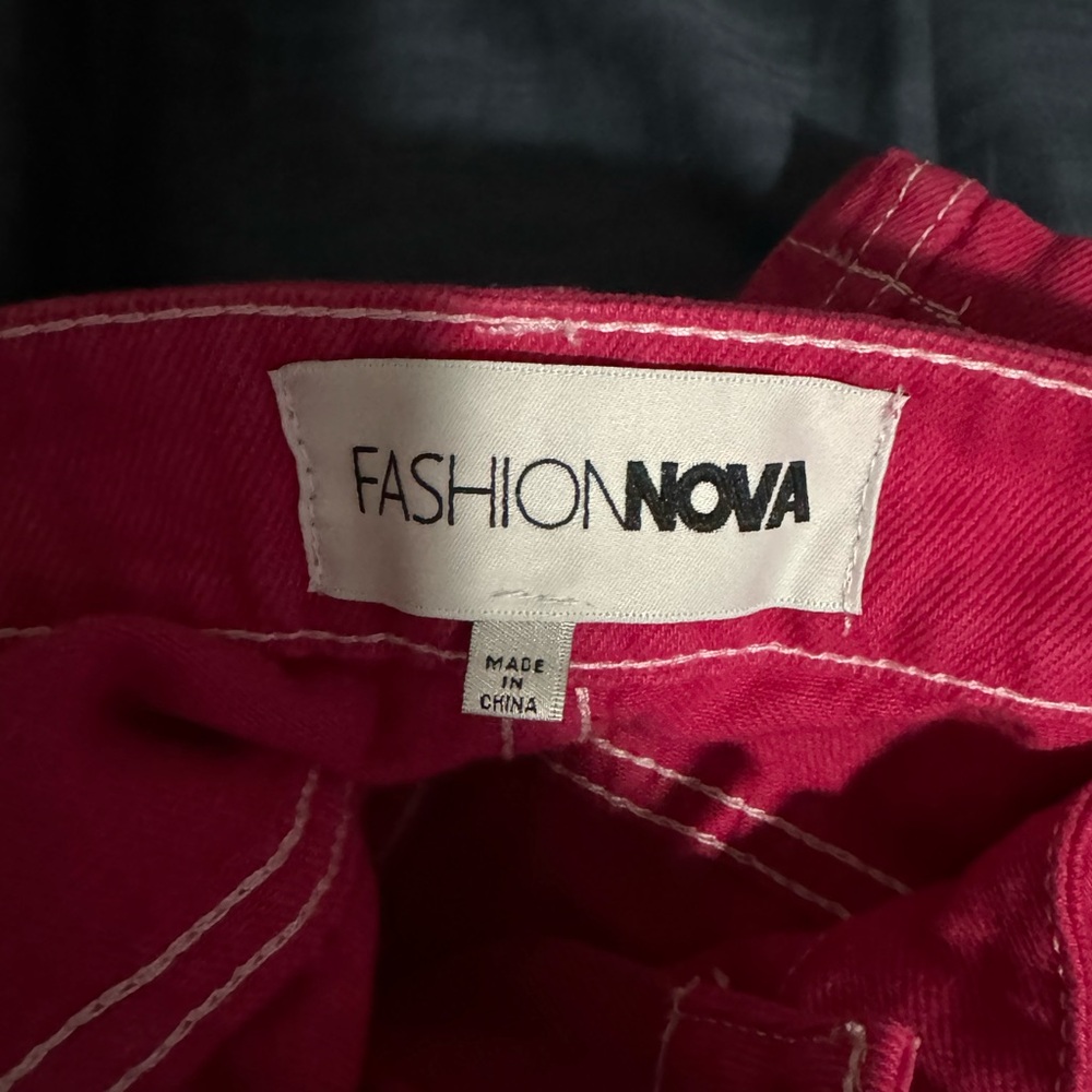 Cute pink baggy leg cargo pants